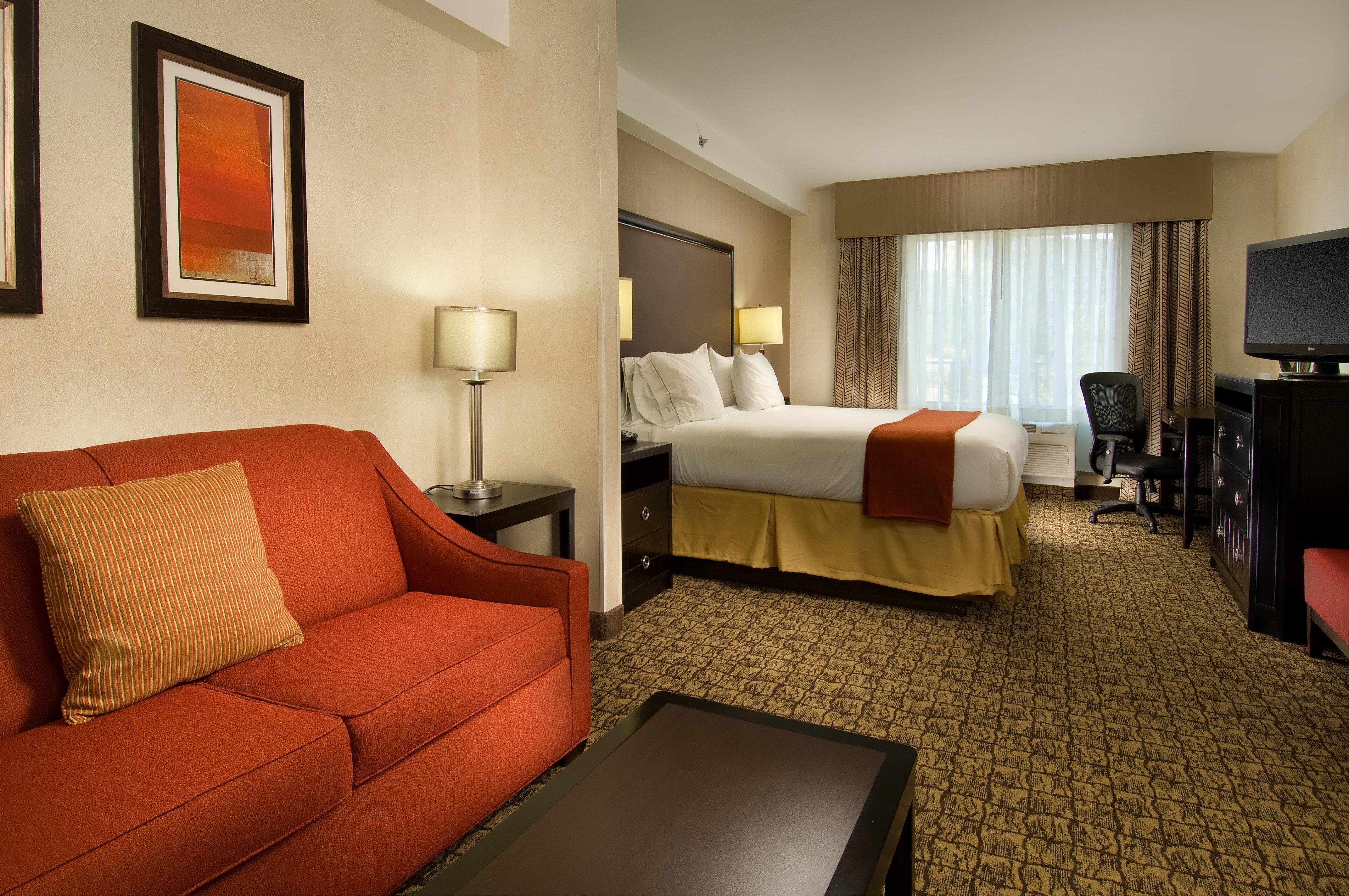 Holiday Inn Express & Suites Alexandria - Fort Belvoir By Ihg Exterior foto